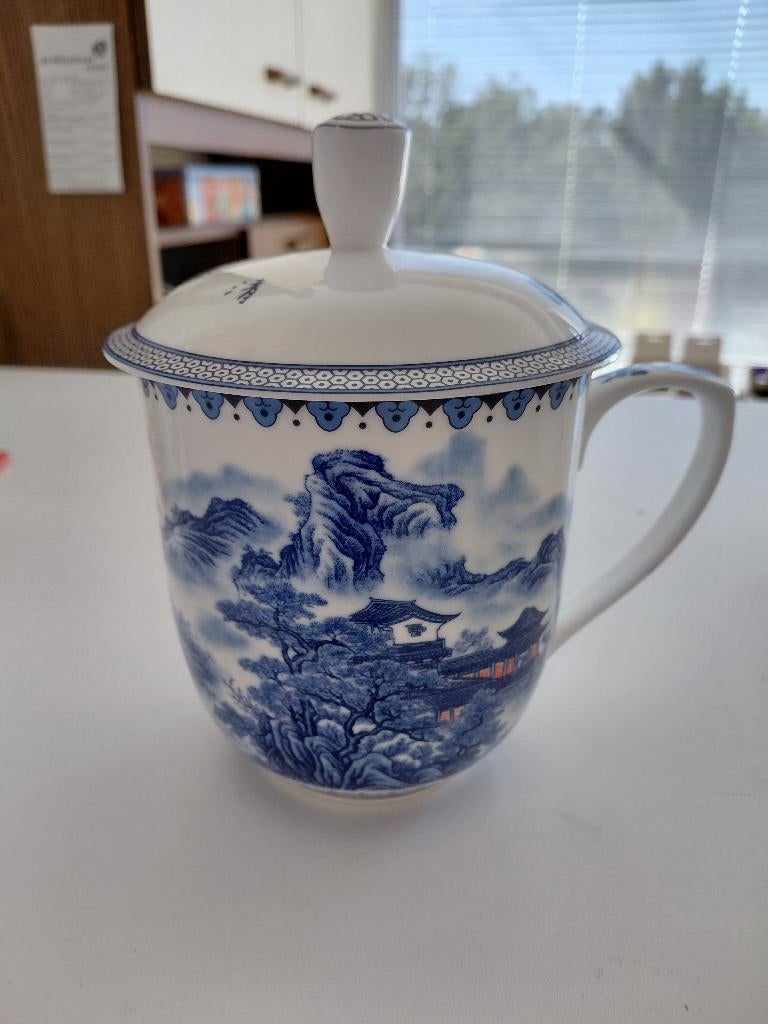 Jingdezhen theekop met deksel, Ophalen of Verzenden, Zo goed als nieuw, Overige stijlen, Kop(pen) en/of Schotel(s)