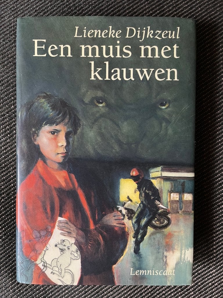Lieneke Dijkzeul - Een muis met klauwen. (Hardcover), Ophalen of Verzenden, Zo goed als nieuw, Lieneke Dijkzeul