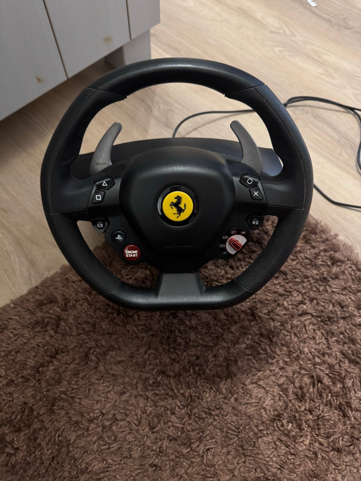 Thrustmaster Racestuur Ferrari PS5/PS4/PC - Zonder Pedalen, Ophalen, Racestuur, Zo goed als nieuw, Thrustmaster