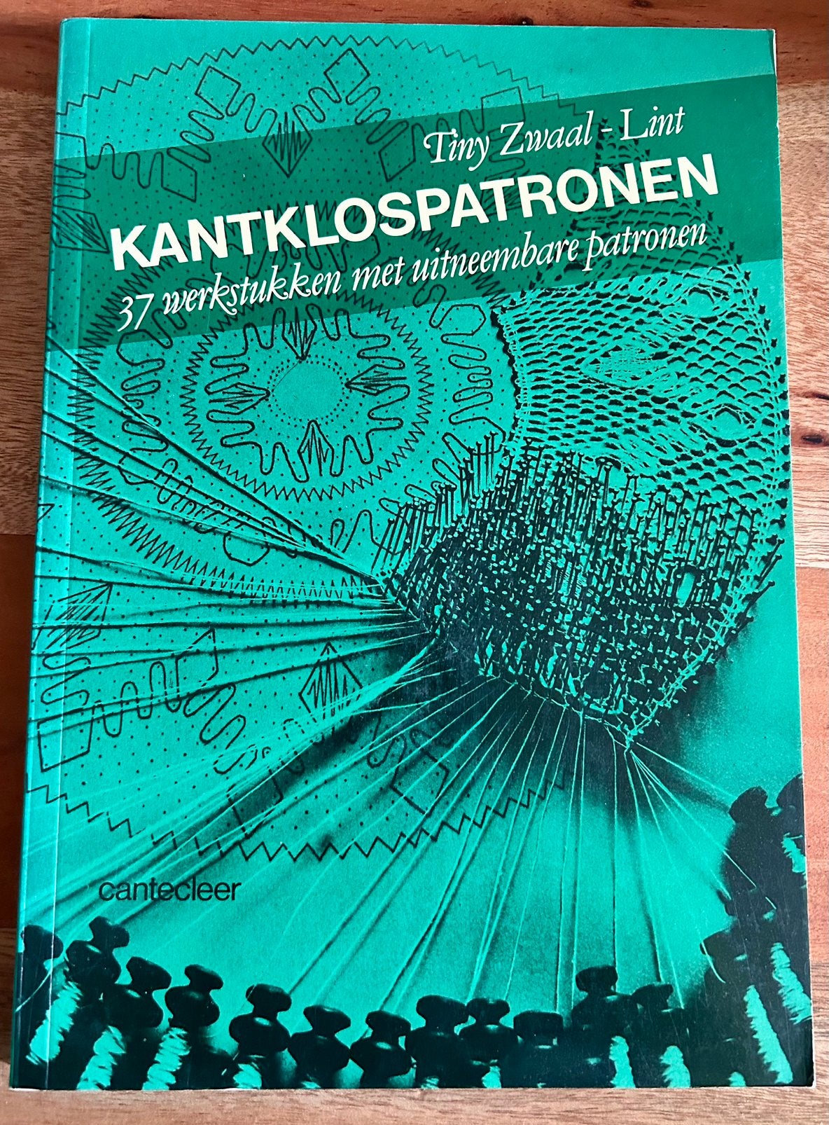 Tiny Zwaal-Lint - Kantklos patronen -37 werkstukken patronen, Hobby en Vrije tijd, Kantklossen, Ophalen of Verzenden, Zo goed als nieuw