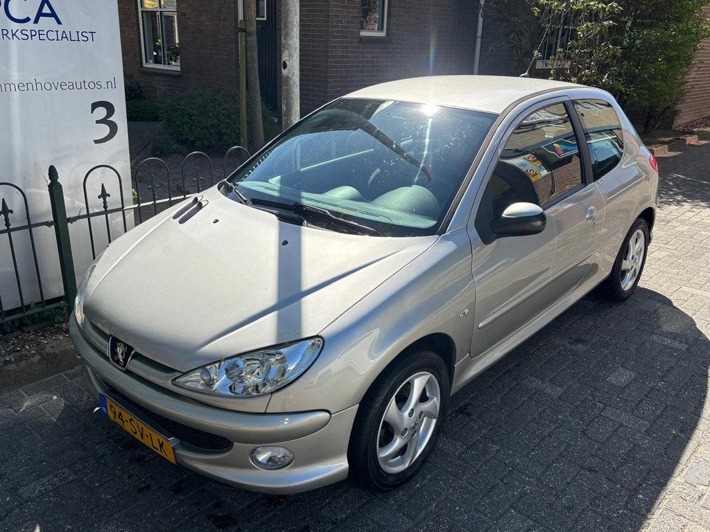 Peugeot 206 1.6-16V Air-line 3 (bj 2006), Voorwielaandrijving, 12 maanden, Bedrijf, Handgeschakeld