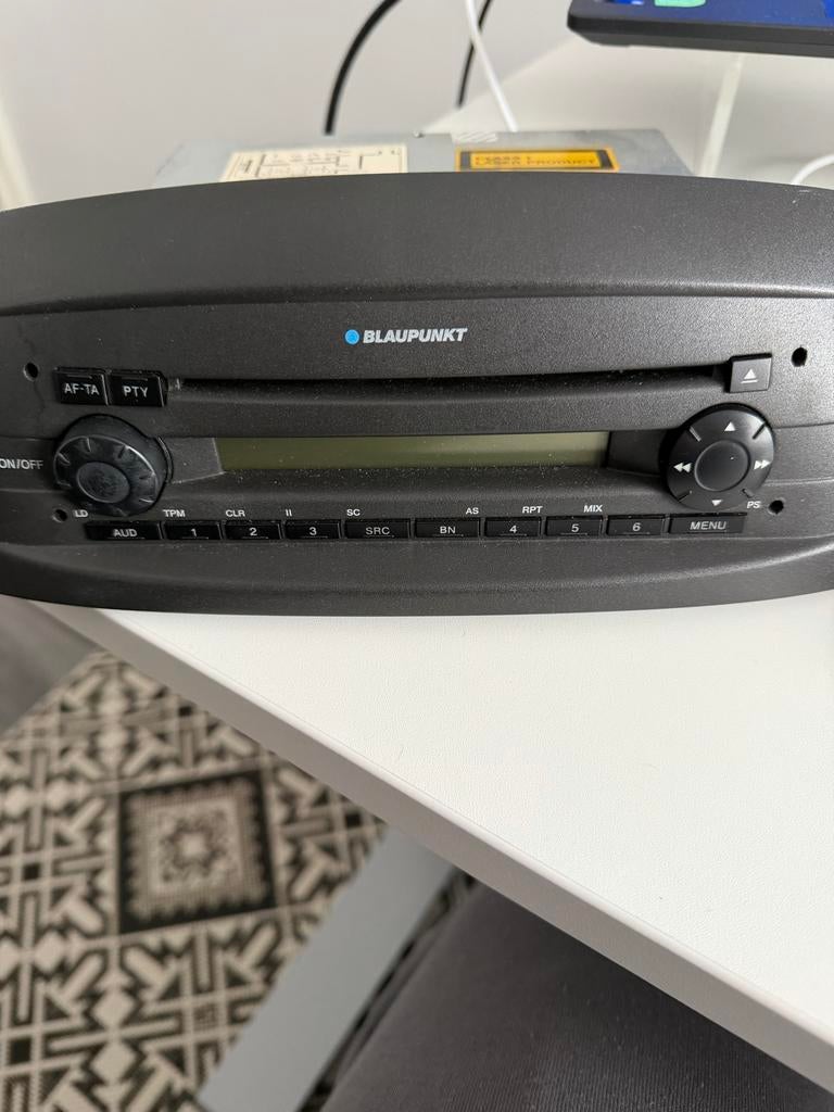 Fiat Punto Blaupunkt autoradio, Ophalen, Gebruikt