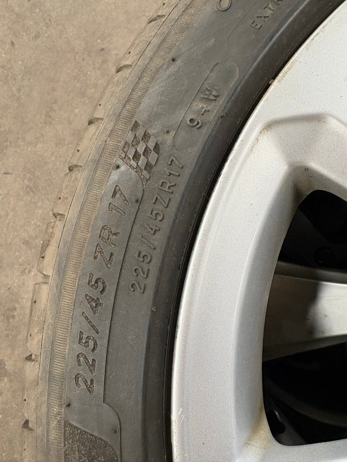 Audi 17 inch velgen met Michelin banden 225/45 R17, Ophalen, Gebruikt, Banden en Velgen, 17 inch