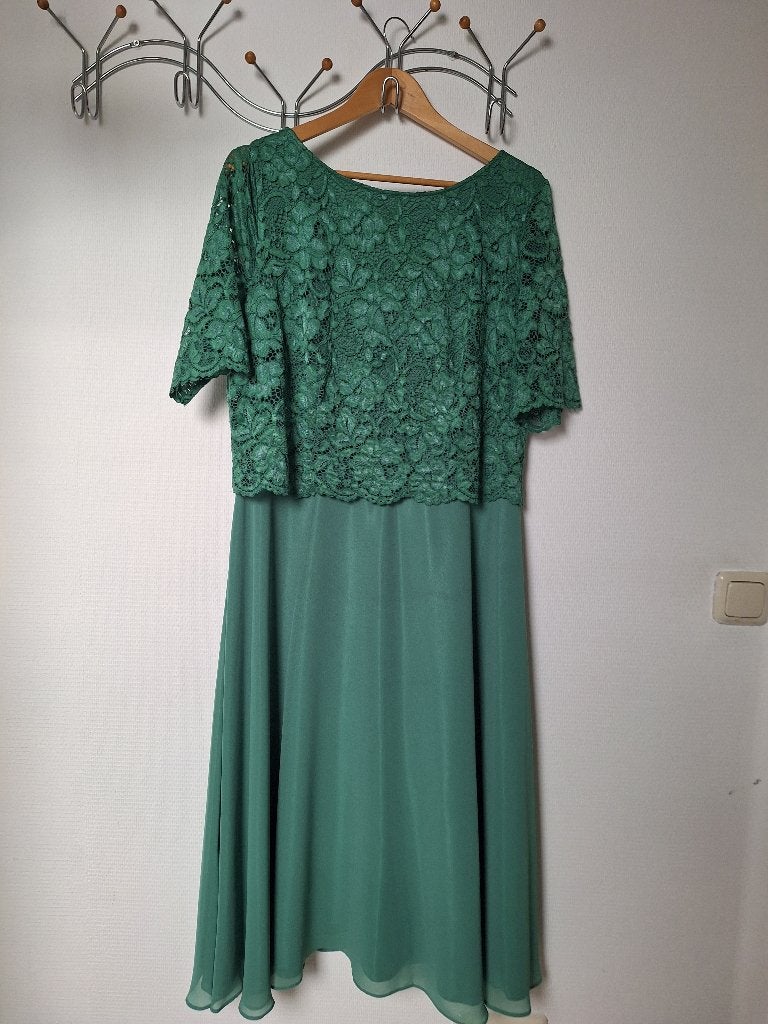 Cocktailjurk maat 48, Kleding | Dames, Jurken, Maat 46/48 (XL) of groter, Ophalen of Verzenden, Zo goed als nieuw, Vera Mont