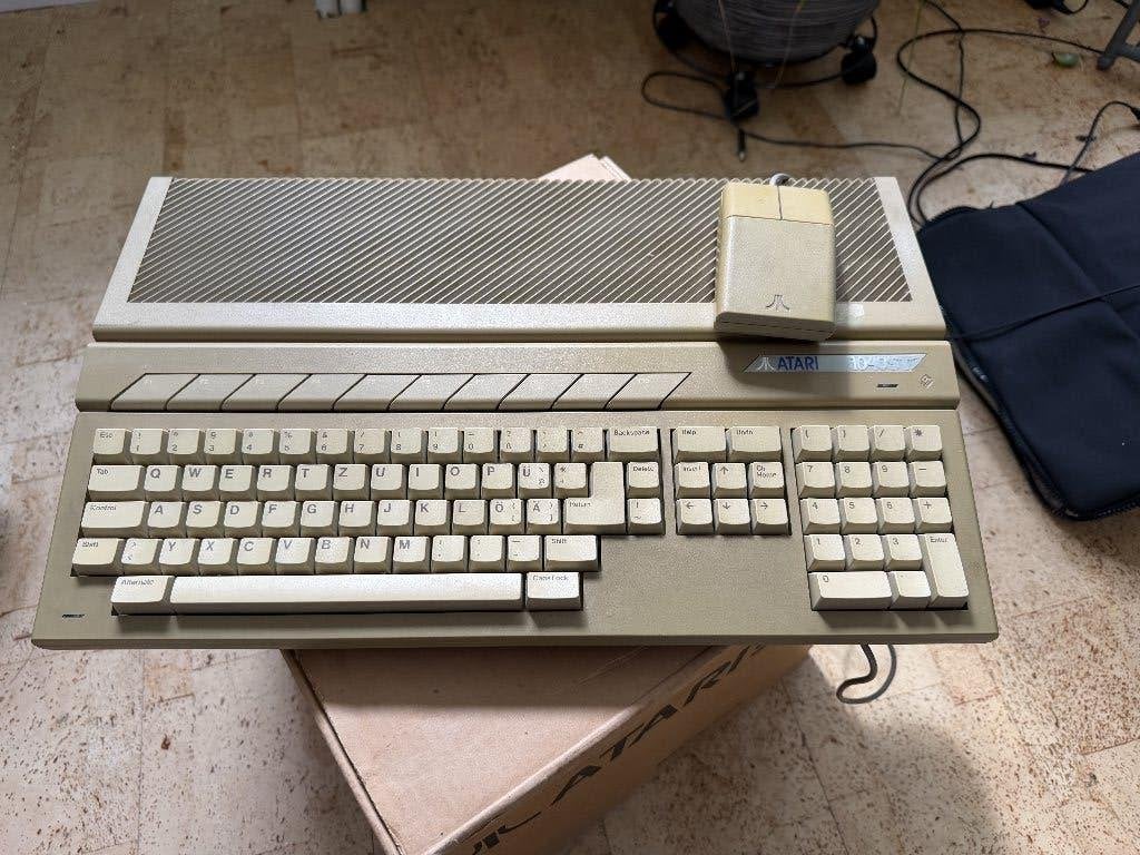 ATARI 1040ST & ATARI SM124, Computers en Software, Ophalen, Atari
