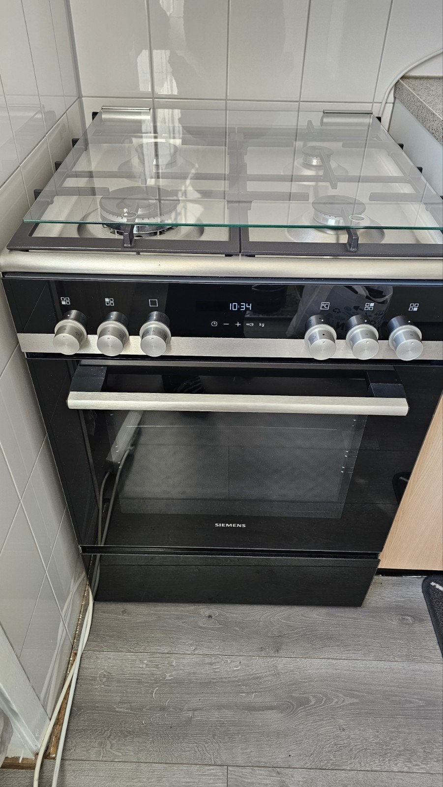 Siemens Vrijstaand Gasfornuis met Oven - Zo goed als nieuw, Ophalen, Hete lucht, 60 cm of meer, 4 kookzones