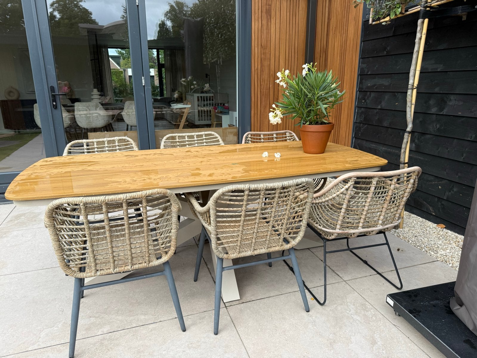4 tuinstoelen, Ophalen of Verzenden, Gebruikt, Rotan, Stapelbaar