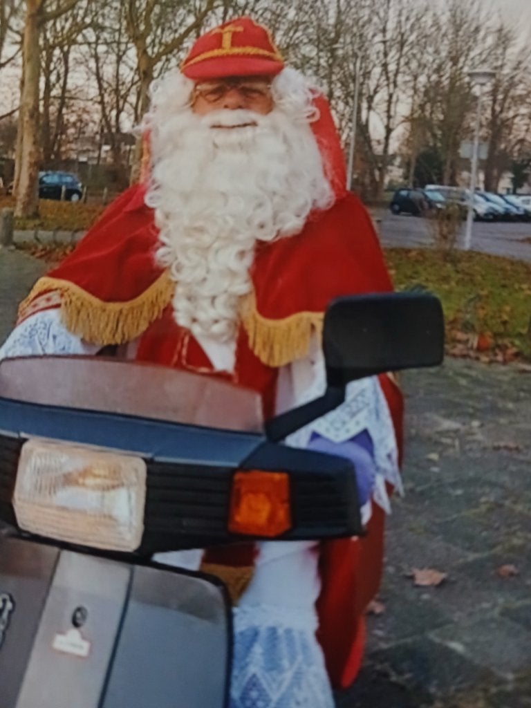 Foto 3 van Sint pak