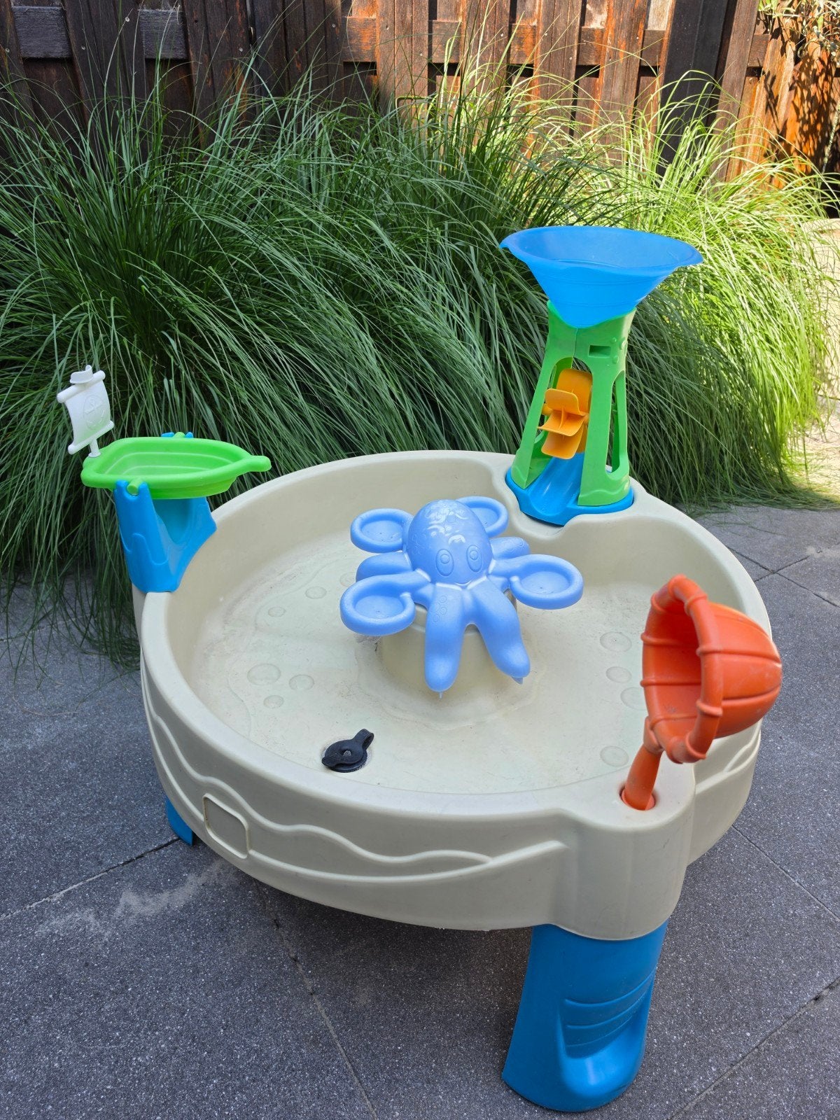 Watertafel met accessoires - lichte verkleuring, Ophalen
