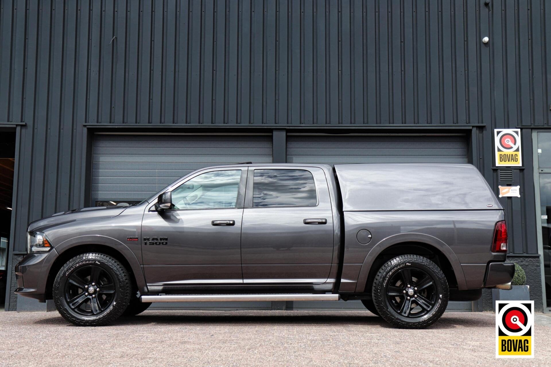 Dodge Ram 1500 5.7 V8 Crew Cab |1e EIGENAAR|SCHUIFDAK|300 LI, Auto's, Automaat, Gebruikt, 5654 cc, Met garantie (alle)