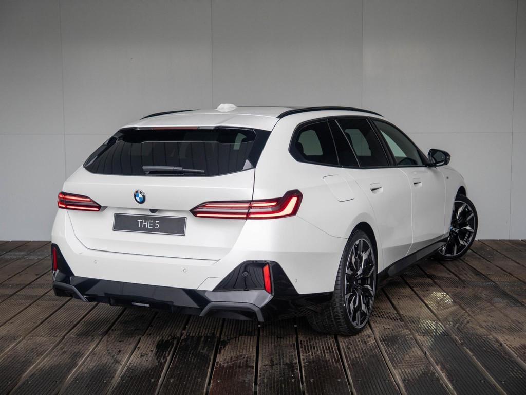BMW 5 Serie Touring 520i | M Sportpakket | M Sportpakket Pro, Automaat, Wit, Nieuw, 5-Serie