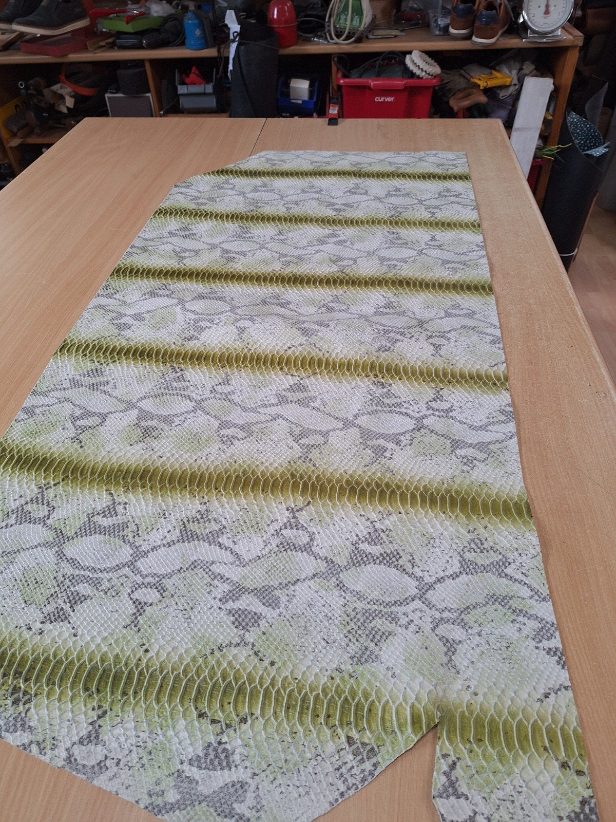 Python runderprent, Beige, Fel groen., Overige kleuren, Leer of Kunstleer, Nieuw, Ophalen of Verzenden