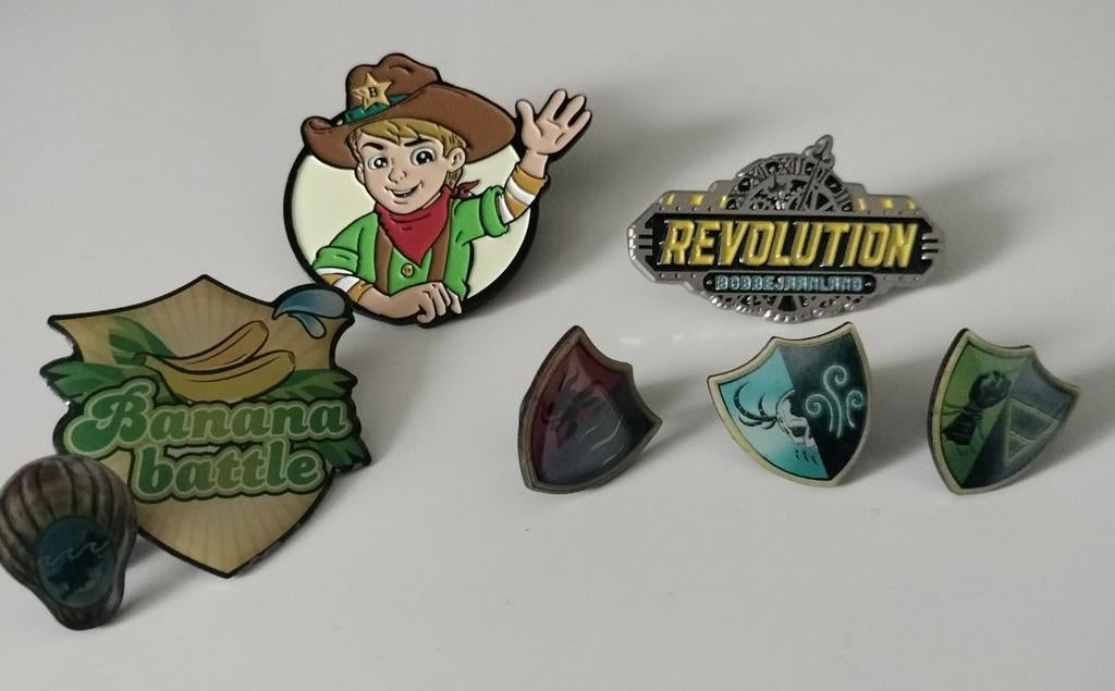 PINS VAN BOBBEJAANLAND, Verzamelen, Speldjes, Pins en Buttons, Ophalen of Verzenden, Zo goed als nieuw, Speldje of Pin