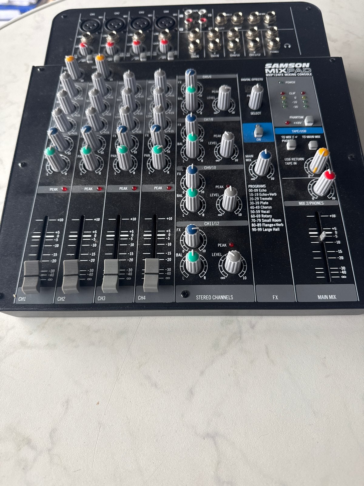 Samson MixPad MXP124FX mengpaneel – €90, Ophalen of Verzenden, Gebruikt, 5 tot 10 kanalen, Microfooningang