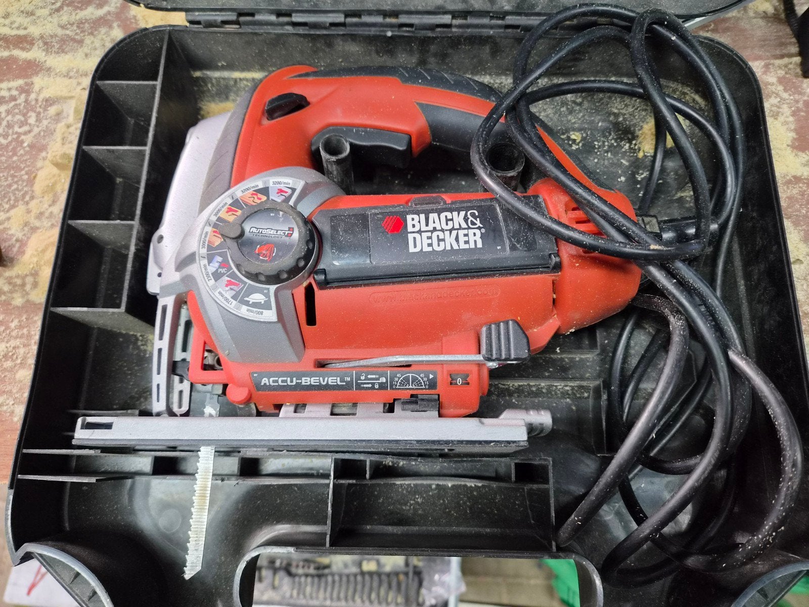 Black & Decker KS595L Decoupeerzaag - Zo goed als nieuw, Ophalen, 600 tot 1200 watt, Decoupeerzaag, 70 mm of meer