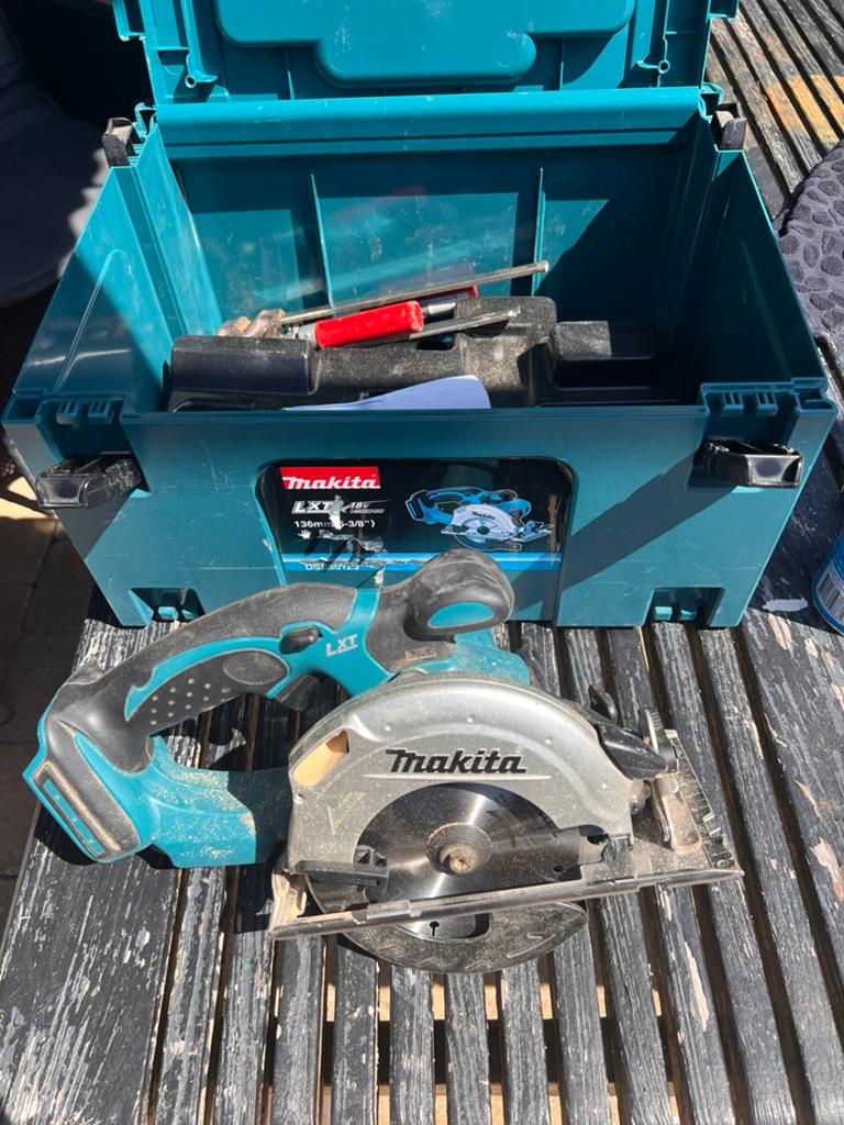 Makita accu cirkelzaagmachine, Cirkelzaag, Ophalen of Verzenden, Zo goed als nieuw, 30 tot 70 mm