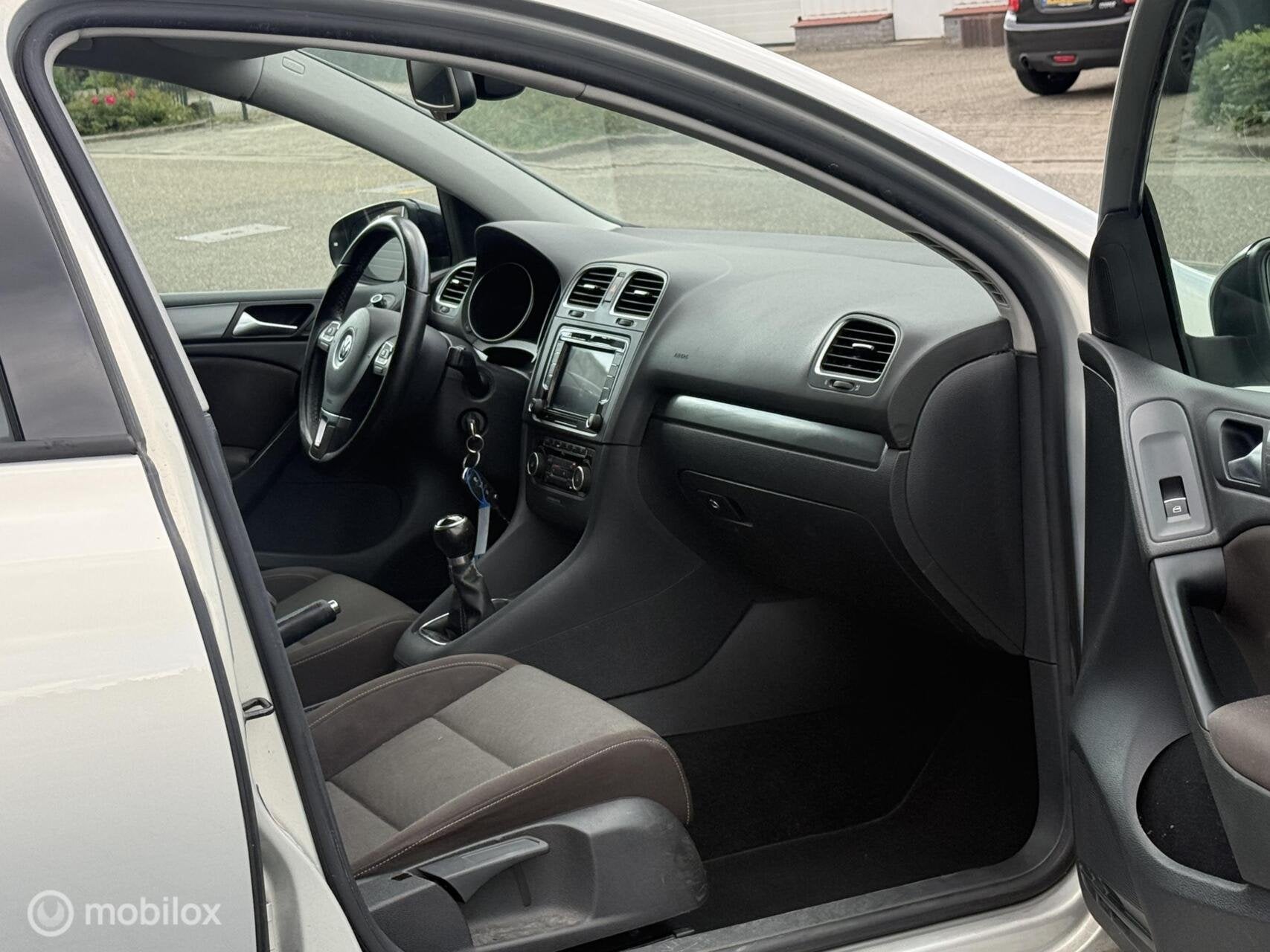 Volkswagen Golf 1.4 FSI Style|Cruise|Stoelverwarming|Trekhk, Auto's, Voorwielaandrijving, Euro 5, 4 cilinders, 49 €/maand
