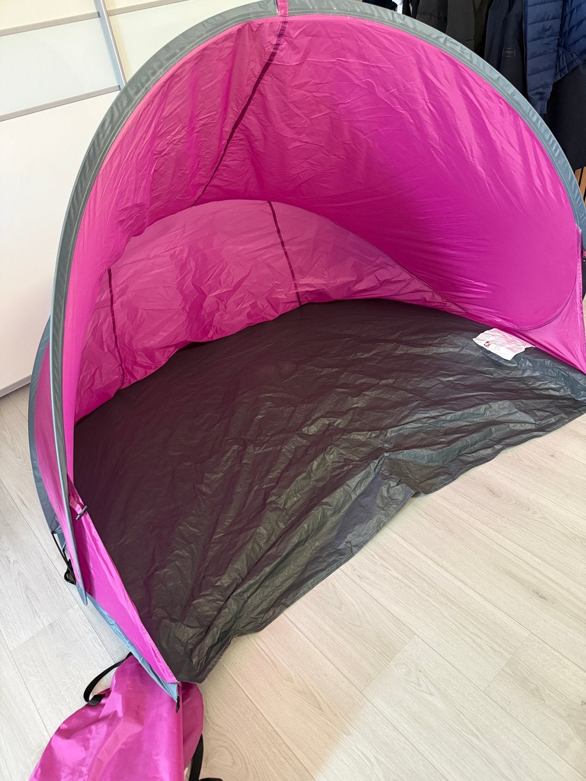 Euro Trail Beach Screen - Roze Strandtent, Ophalen, Zo goed als nieuw, Tot en met 2