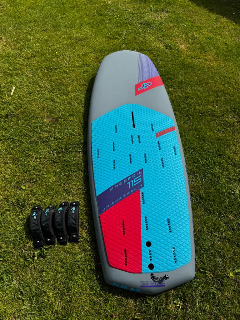JP Freefoil 115L Foilboard, Ophalen, Minder dan 250 cm, Zo goed als nieuw, Geschikt voor foilen