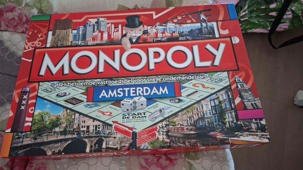 Monopoly Amsterdam, Hobby en Vrije tijd, Gezelschapsspellen | Bordspellen, Ophalen of Verzenden, Zo goed als nieuw, HASBRO