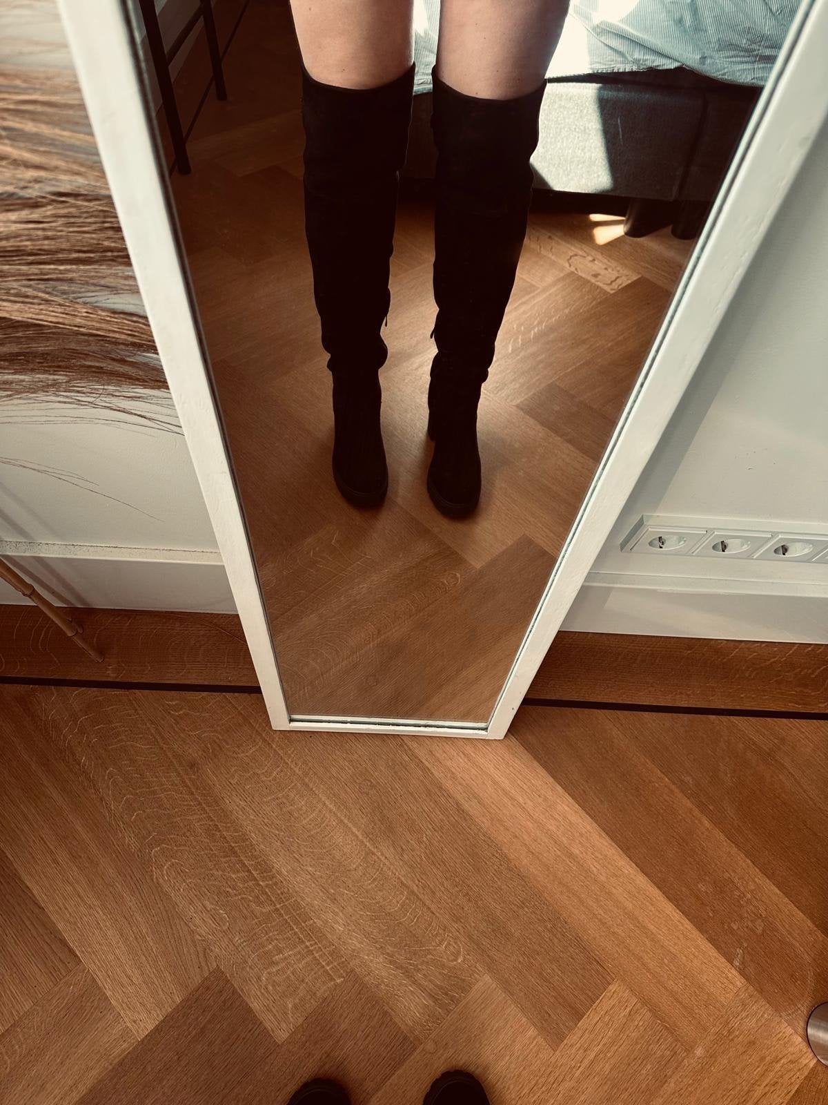 suede hoge laarzen  merk  Stephan mt 41, Ophalen of Verzenden, Zo goed als nieuw, Zwart, Hoge laarzen