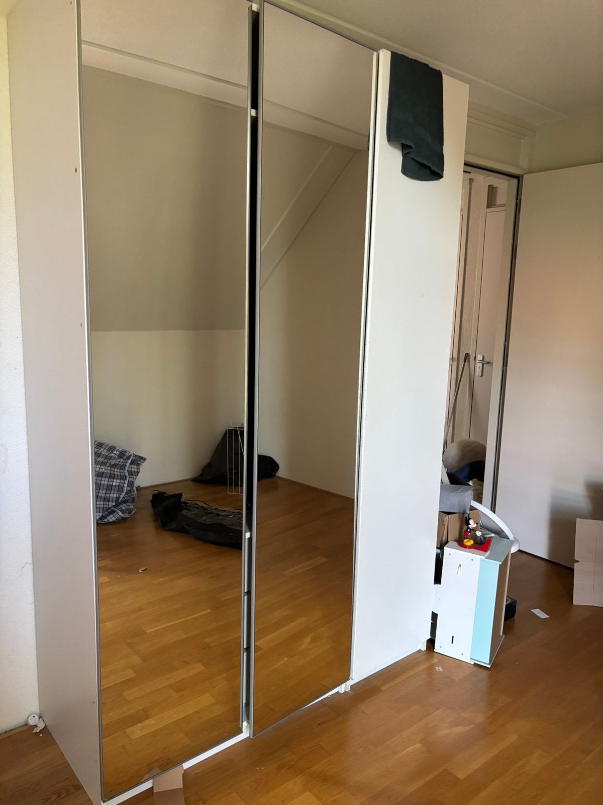 2 grote kledingkasten dit weekend ophalen, Huis en Inrichting, Kasten | Kledingkasten, Ophalen, Gebruikt, 200 cm of meer, 50 tot 100 cm