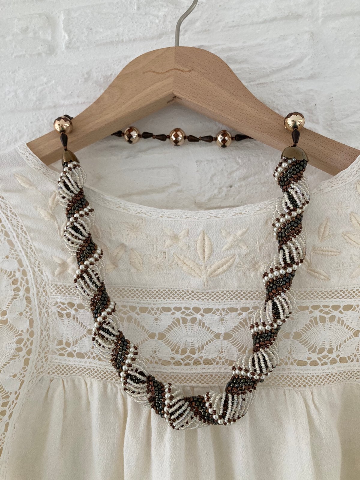 Prachtige Klassieke KETTING Collier vintage Jewellery anna, Ophalen of Verzenden, Zo goed als nieuw, Bruin, Overige materialen