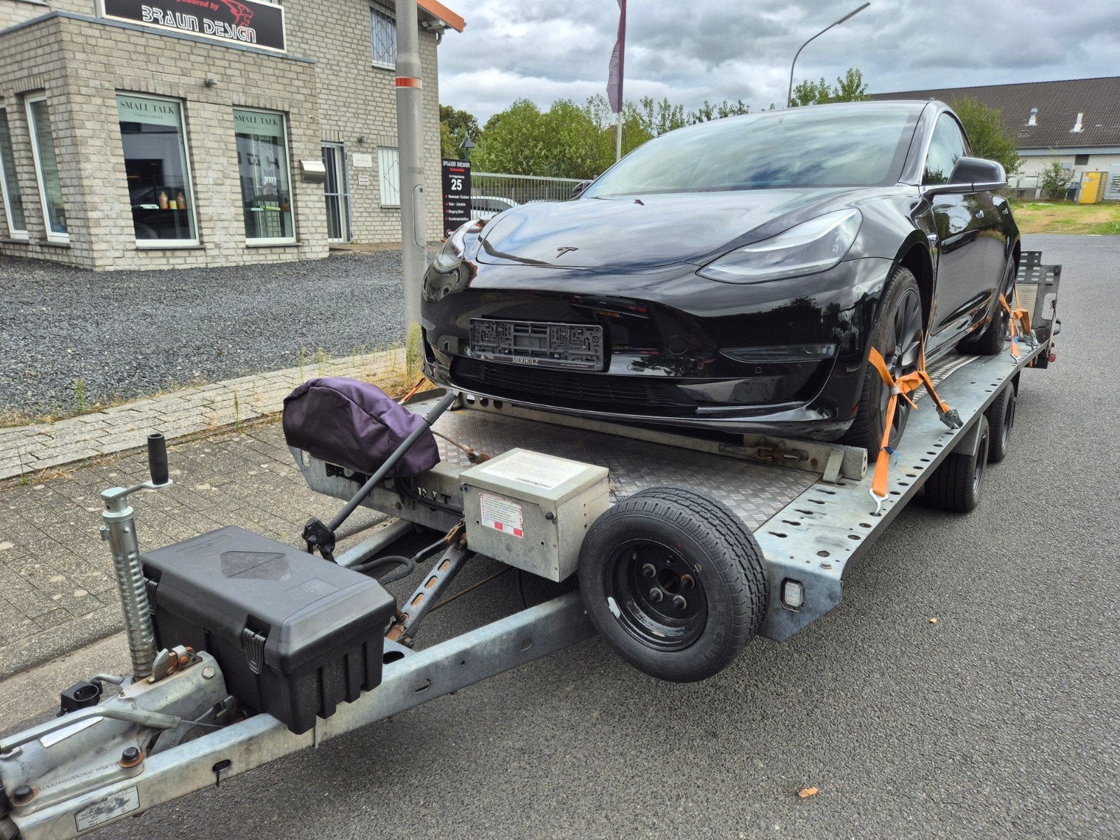 autoambulance huren, kantelbaar extra laag elektrische lier, Aanhangwagen
