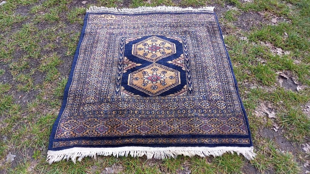Mooi origineel oud half zijde Buchara tapijtje uit Pakistan., Ophalen of Verzenden
