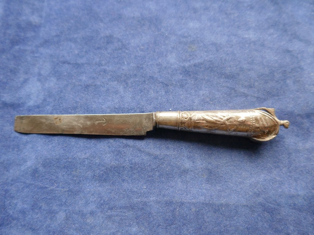Zilveren pistoolmes vrouwenfiguur met vogel vrouwenfiguur, Verzenden, Zilver