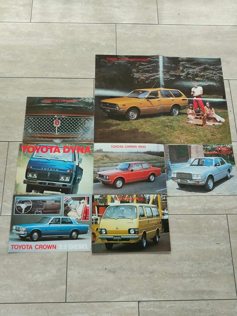 Mooie vintage Toyota autofolders, Boeken, Ophalen of Verzenden, Zo goed als nieuw, Toyota