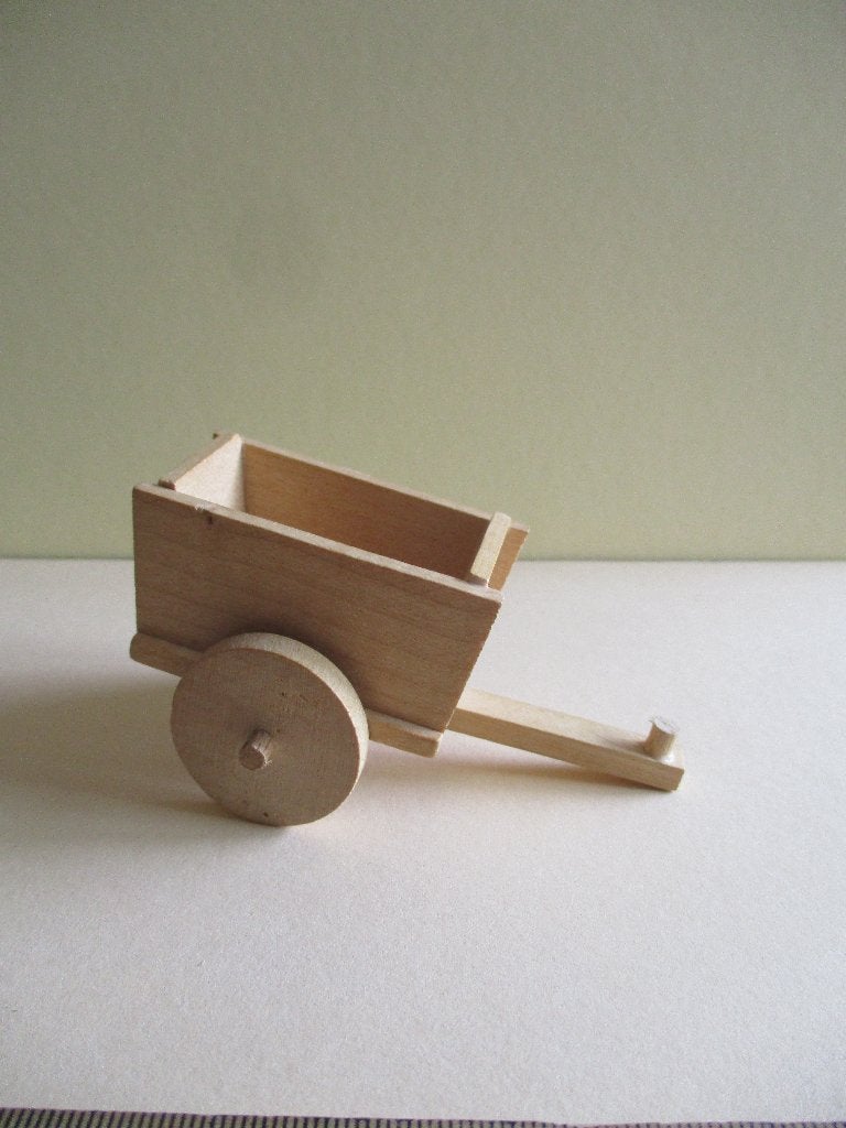 poppenhuis leuke houten kar, Ophalen of Verzenden, Zo goed als nieuw, Decoratie