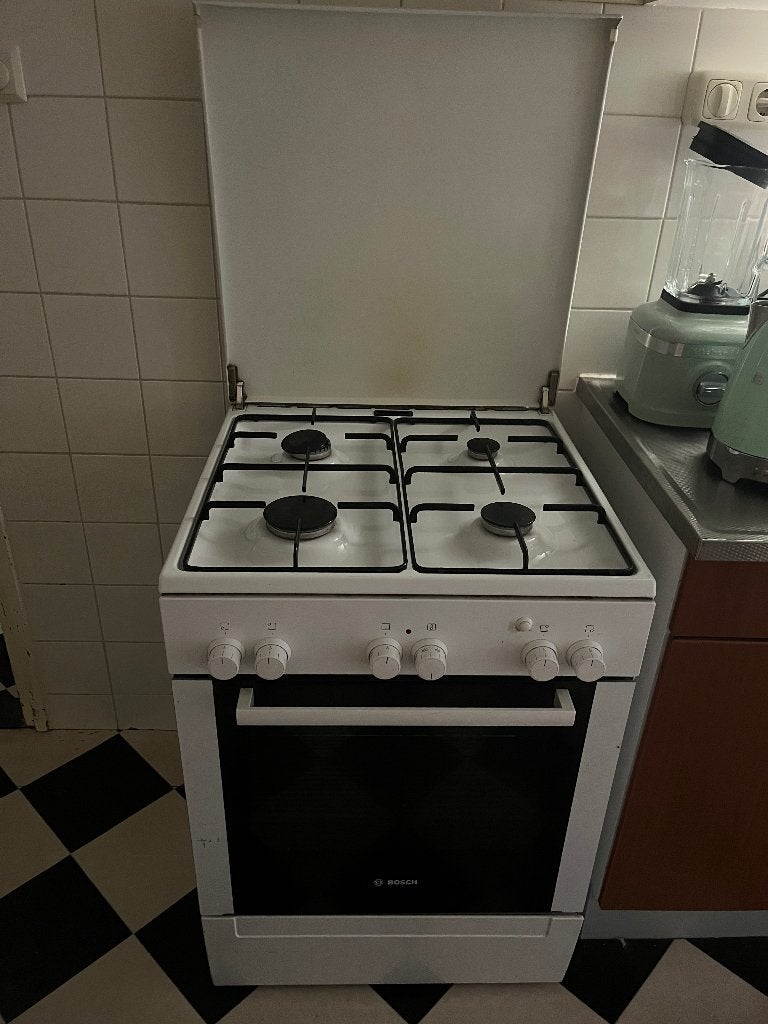 Bosch gasfornuis, Ophalen, Gebruikt, 4 kookzones, Gas