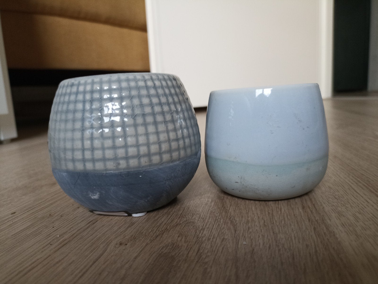 2 kleine bloempotjes, Ophalen of Verzenden, Rond, Minder dan 25 cm, Minder dan 40 cm