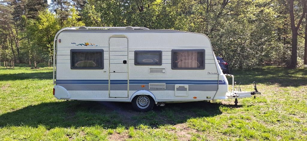 Caravan hobby 450 de luxe bouwjaar 2003, Caravans en Kamperen, Caravans, Rondzit, Hobby, Koelkast, Particulier