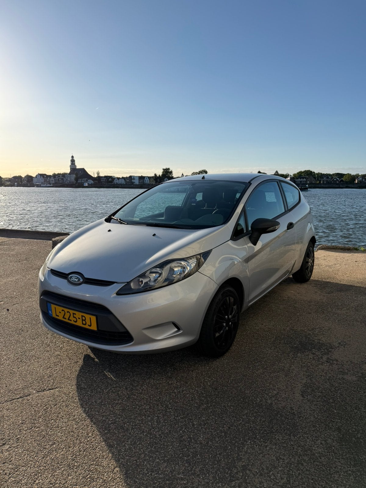Ford Fiësta 1.25 44KW 3DR 2009 Grijs, Voorwielaandrijving, Stof, 4 cilinders, Overige kleuren