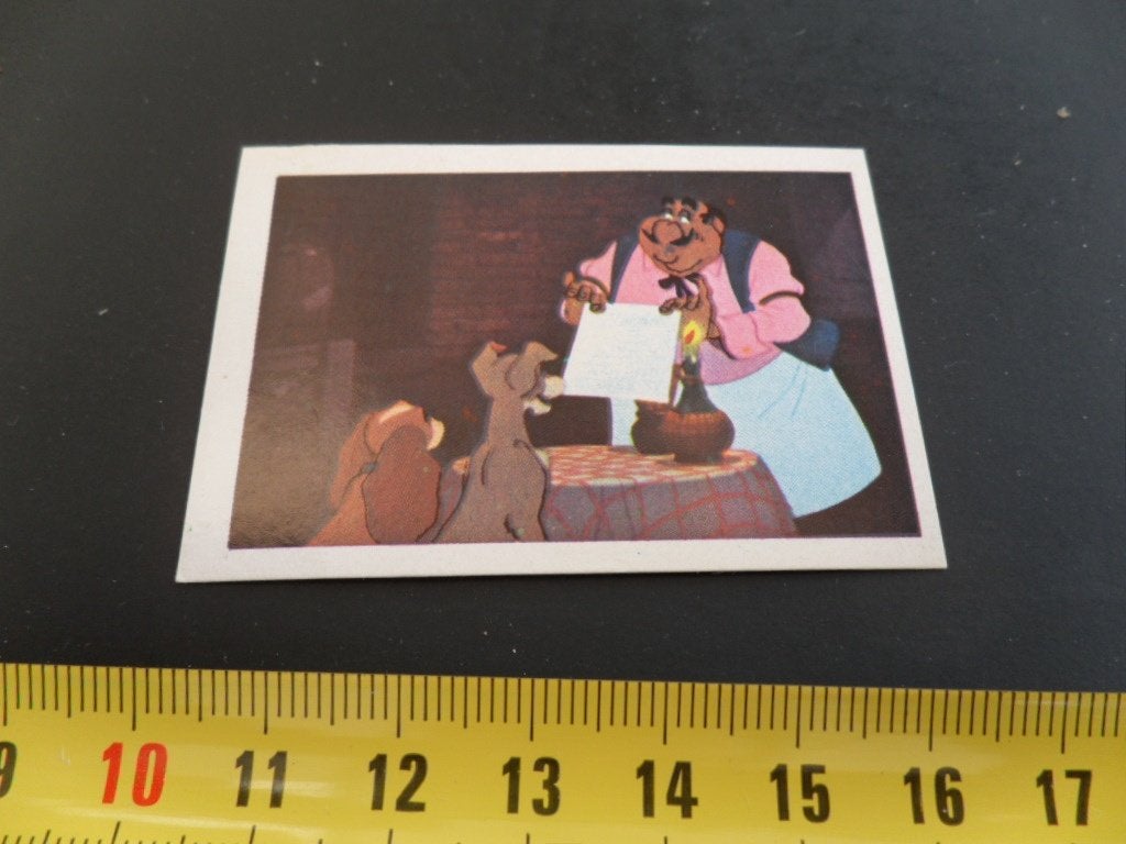 sticker walt disney lady en de vagebond #135, Ophalen of Verzenden, Zo goed als nieuw