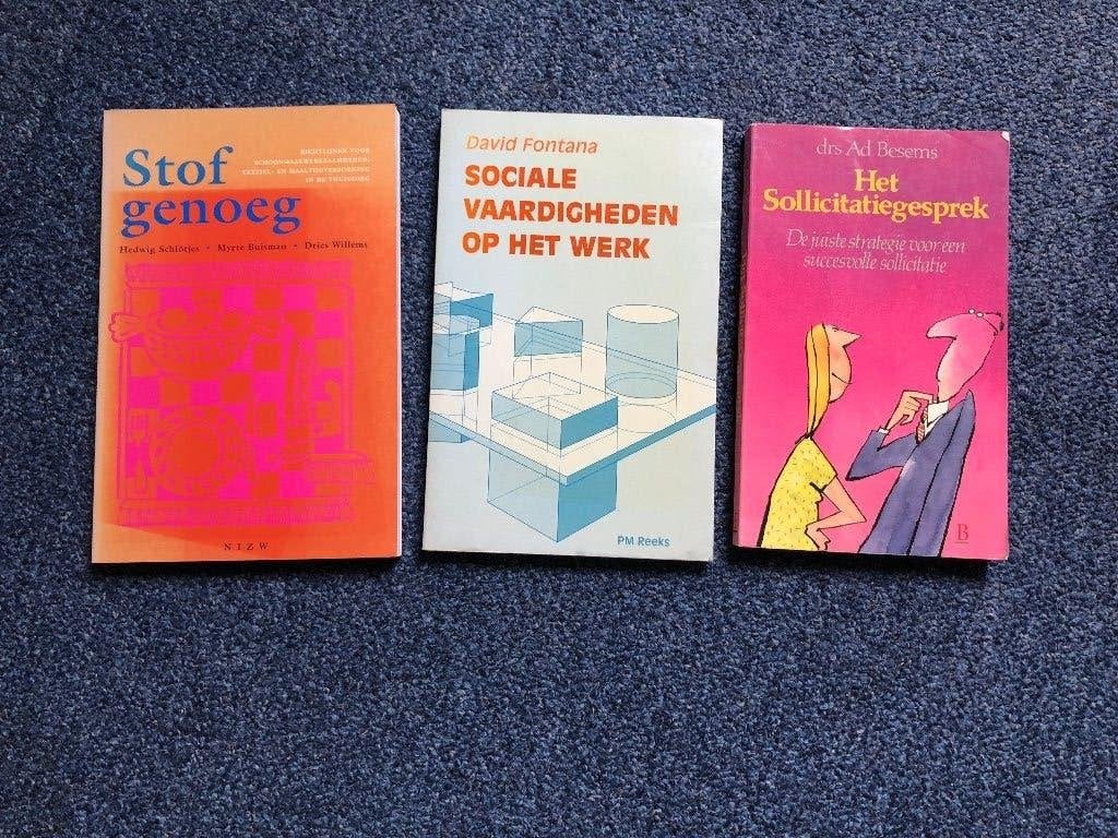3 Boeken: Solliciteren, Sociale Vaardigheden, Stof Genoeg, Ophalen of Verzenden, Zo goed als nieuw