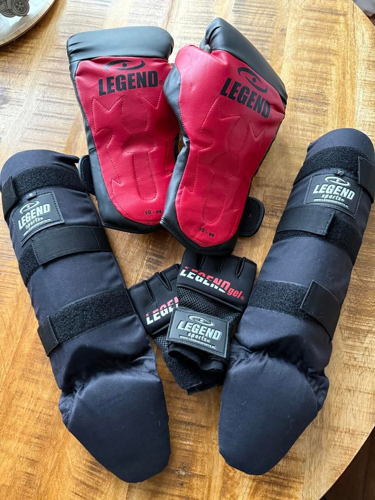 Legend Vechtsport Set. Doe een leuk bod., Ophalen of Verzenden, Zo goed als nieuw, Overige