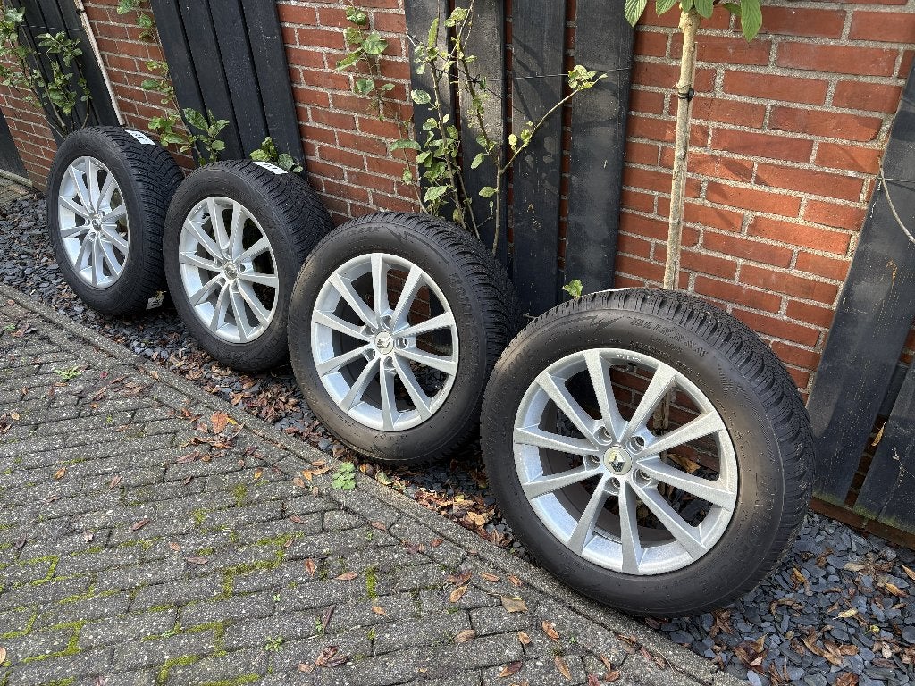 Set velgen met 17” winterbanden voor Renault Captur, Ophalen, Gebruikt
