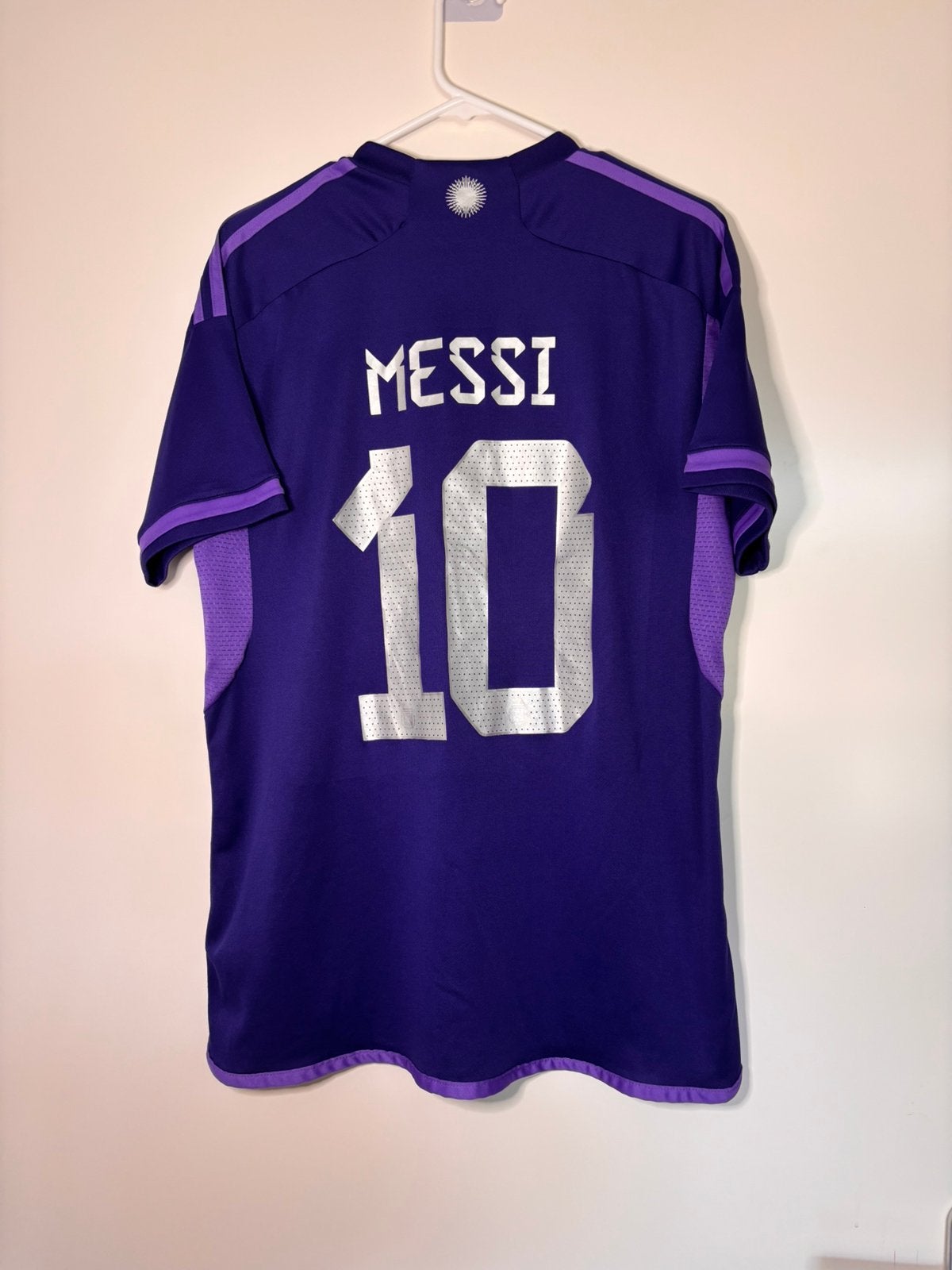 Argentinië uitshirt 2022 Lionel Messi #10 voetbalshirt, Verzenden, Zo goed als nieuw, Buitenlandse clubs, Shirt