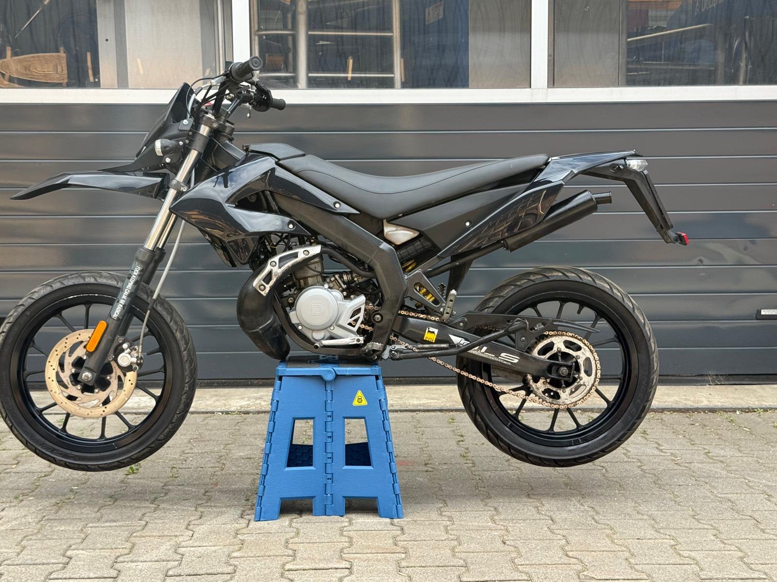 Derbi Senda Racing Xtreme 2012 Schakelbrommer 50cc, Fietsen en Brommers, Brommers | Derbi, Ophalen, 6 versnellingen, Maximaal 45 km/u