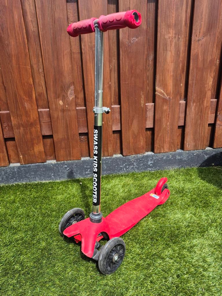 Swass Kids Scooter - Rode Kinderstep, Ophalen, Gebruikt, Gewone step, Swass Kids Scooter