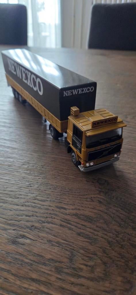Tekno newexco, Hobby en Vrije tijd, Modelauto's | 1:50, Ophalen of Verzenden, Zo goed als nieuw, Bus of Vrachtwagen, Tekno