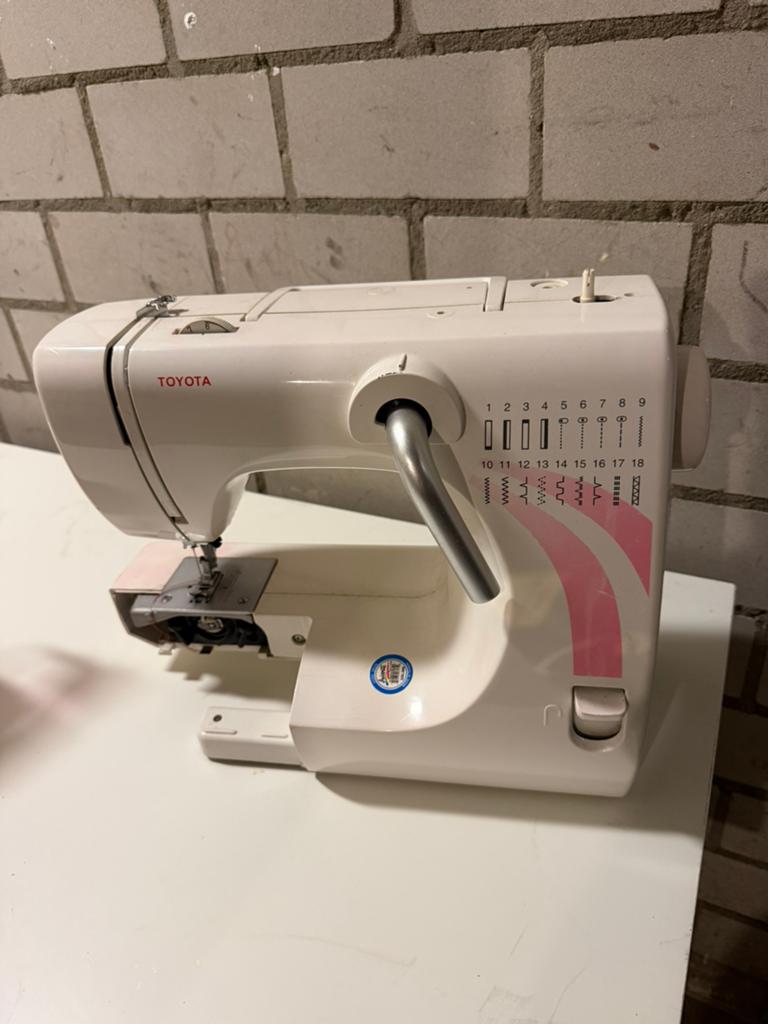 Naaimachine, Ophalen of Verzenden, Zo goed als nieuw, Douche