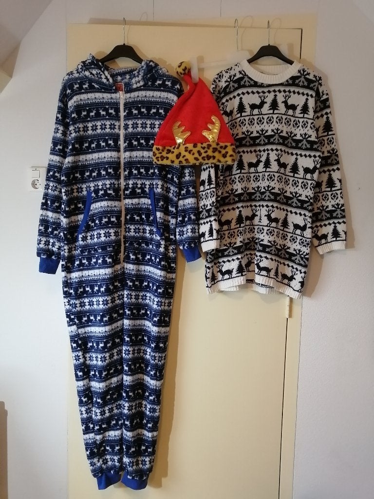 Kerstkleding - Maat M / 38 - Onesie / Pyama Trui Muts Kerst, Verzenden, Zo goed als nieuw, Maat 38/40 (M)