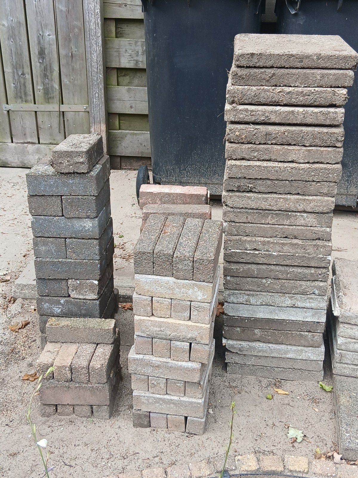 Tegels gratis af te halen, Tuin en Terras, Tegels en Klinkers, Ophalen, Gebruikt, Beton, Klinkers