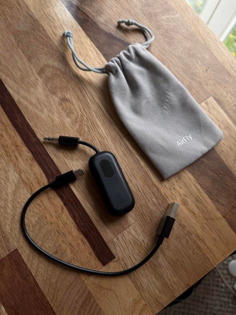AirFly Pro Bluetooth-zender voor draadloze audio, Ophalen of Verzenden, Zo goed als nieuw, Minder dan 2 meter, Overige kabels