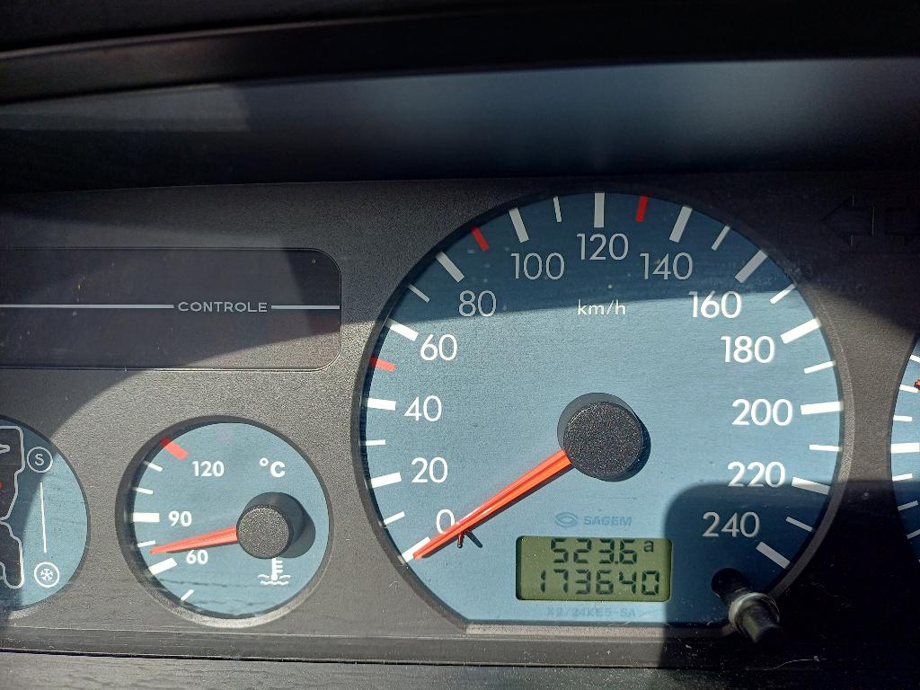 Citroën Xantia 1.8 I 16V AUT 1998 AUTOMAAT, Auto's, 680 kg, 4 cilinders, 1261 kg, Particulier