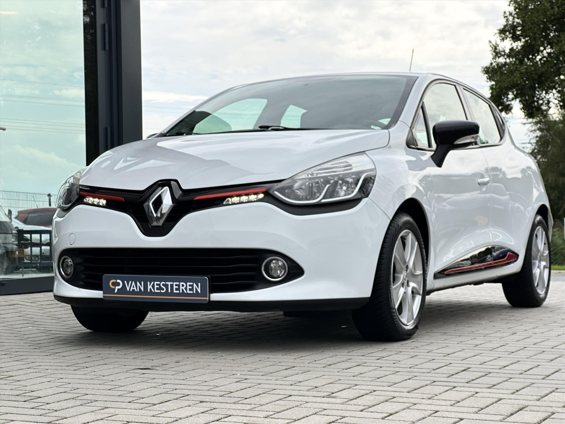 Foto 26 van RENAULT Clio TCe 90pk Dynamique | Nav. | Cruise C. | Voll De